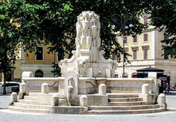 Fontana dell' Anfore (Fountain of the Amphoras), Piazza Testaccio, Rome