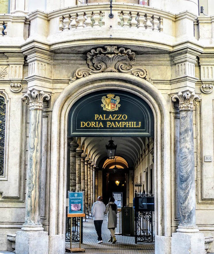 Palazzo Doria Pamphilj, entrance on Via del Corso, Rome
