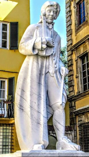 Statue of the Baroque composer Francesco Geminiani by Nicola Domenici, Lucca