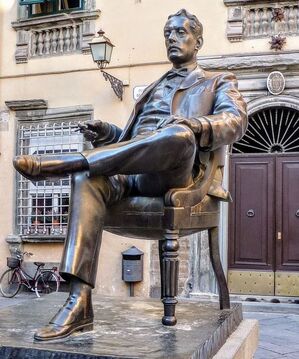 Statue of the composer Giacomo Puccini by Vito Tongiani, Lucca