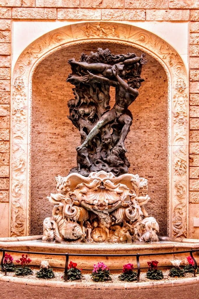 Fountain (1960) by Franceso Barbieri, courtyard of Palazzo Mediobanca, Piazza di Spagna, Rome.