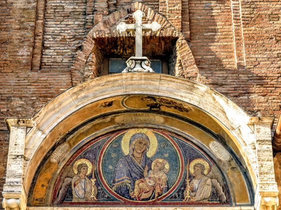 Mosaic ascribed to Pietro Cavallini, church of Santa Maria in Aracoeli, Rome