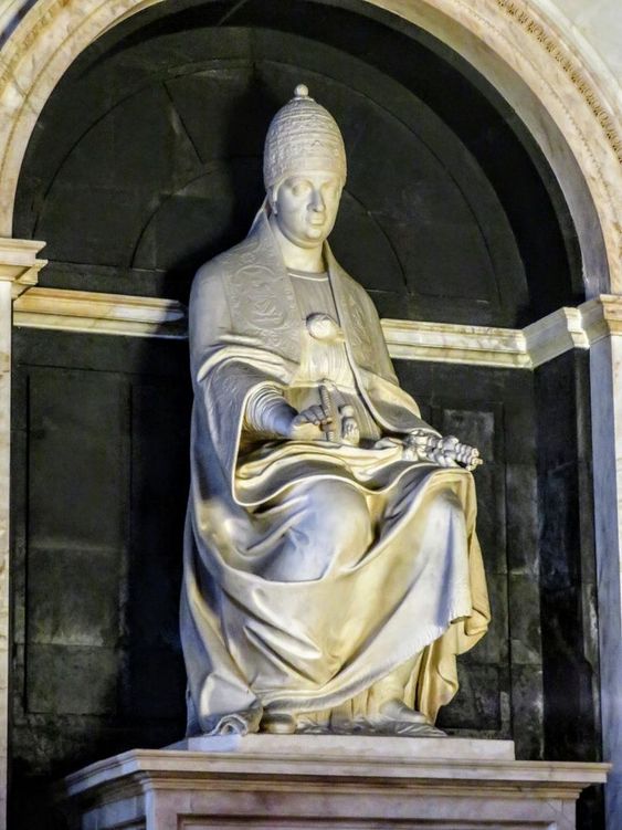 Pope Leo X by Raffaello da Montelupo, church of Santa Maria sopra Minerva, Rome