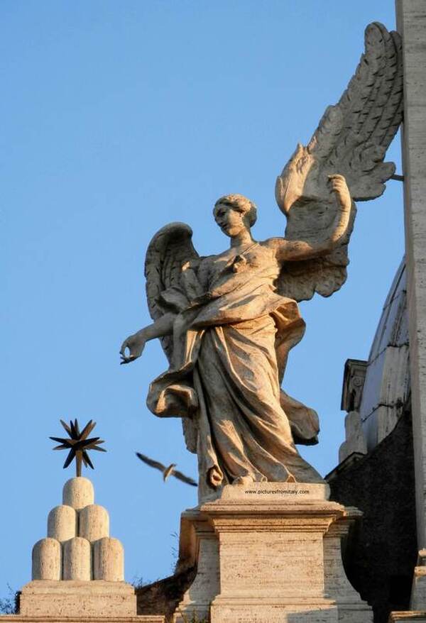 Angel by G. A. Fancelli, facade of Sant' Andrea della Valle, Rome