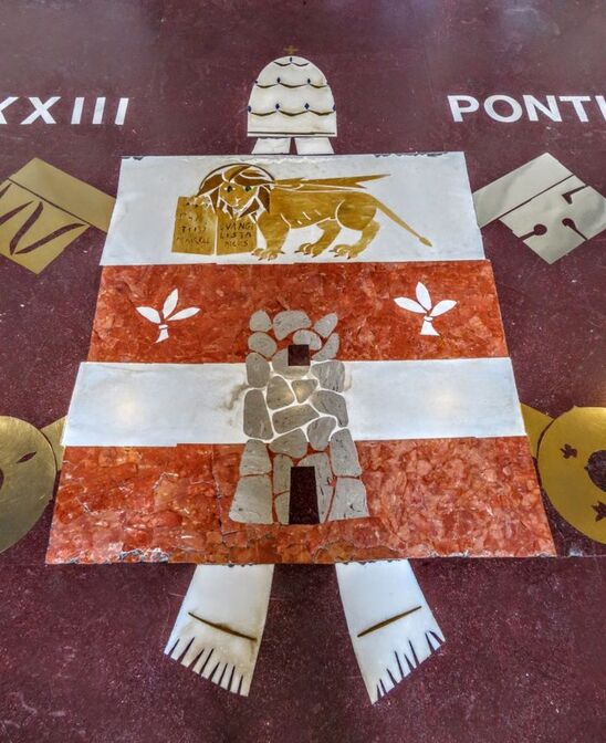 Coat of arms of Pope John XXIII, Portico, St Peters Basilica, Rome