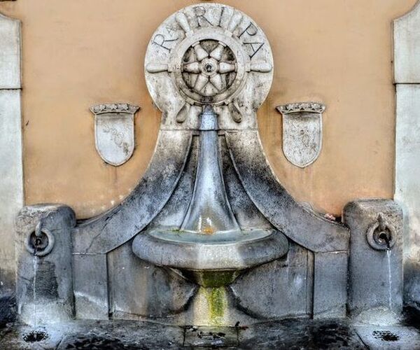 Fontana del Timone (Fountain of the Ship's Wheel), Rome