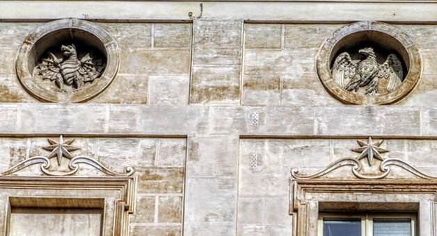 Heraldic arms of Pope Paul V, Palazzo della Sapienza, Rome