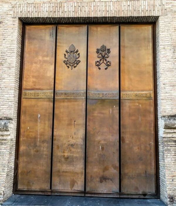 Porta di Santa Rosa, Vatican City