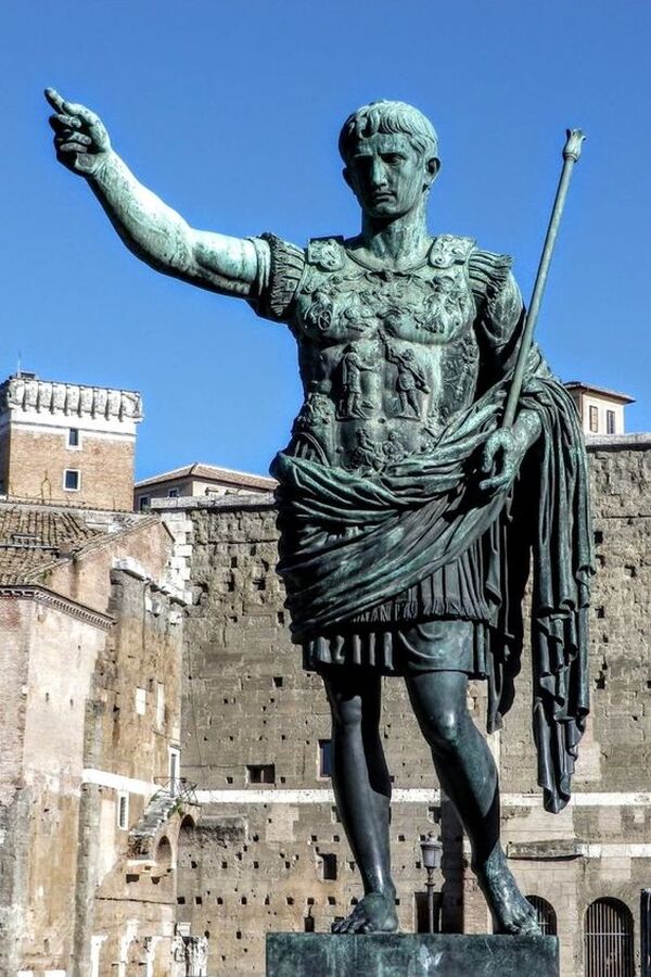 Statue of Emperor Augustus, Via dei Fori Imperiali, Rome