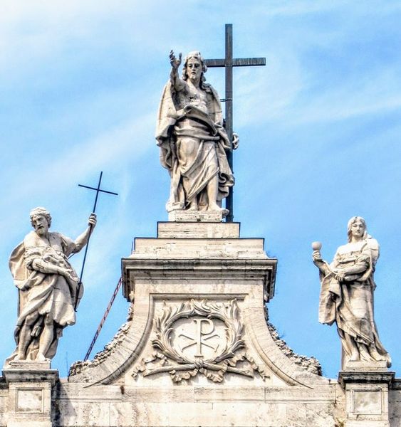 The facade of the church of San Giovanni in Laterano is crowned with a statue of Christ the Redeemer