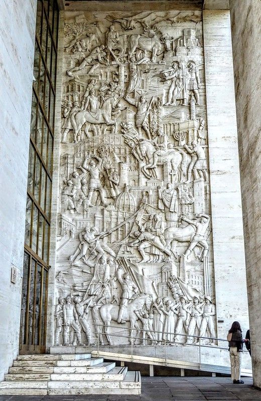 'The History of Rome Through its Building Works', bas-relief by Publio Morbiducci, Palazzo degli Uffici, EUR, Rome